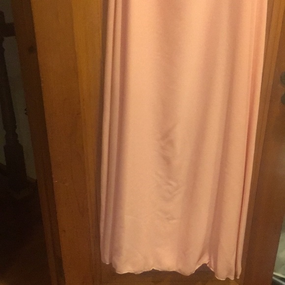 Never worn peach/pink bridesmaid dress - Picture 3 of 5
